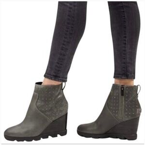 Sorel wedge boots
